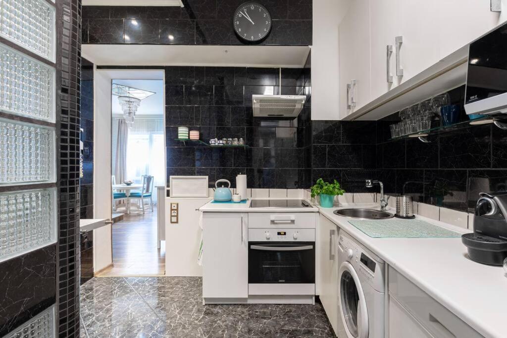 Stylish Central Budapest Apartment Экстерьер фото